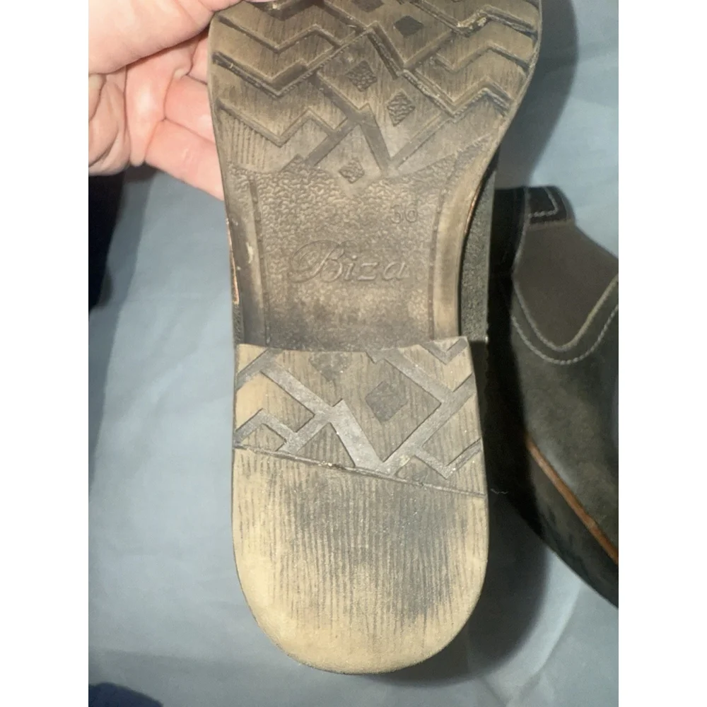 Biza size 36/ 5.5-6  Carson Gray Leather Slip On Booties